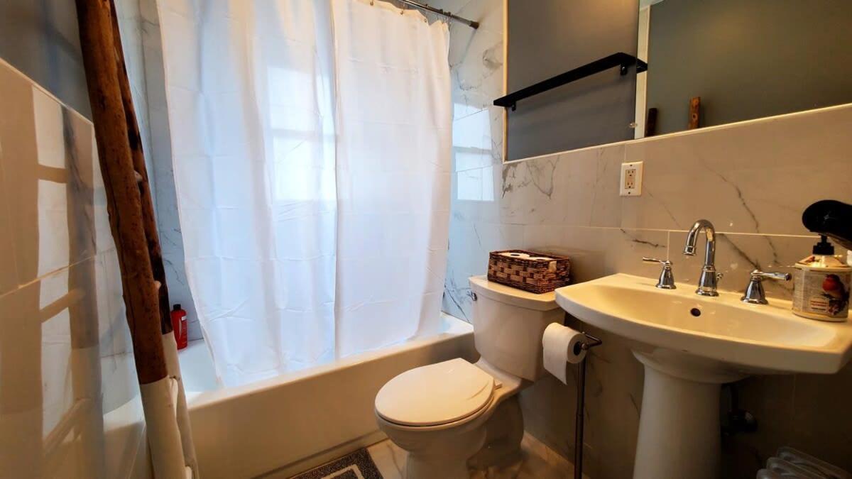 Apartmán The Blue Sapphire 2Br 2 King Beds & Ample Backyard Bridgeport Exteriér fotografie