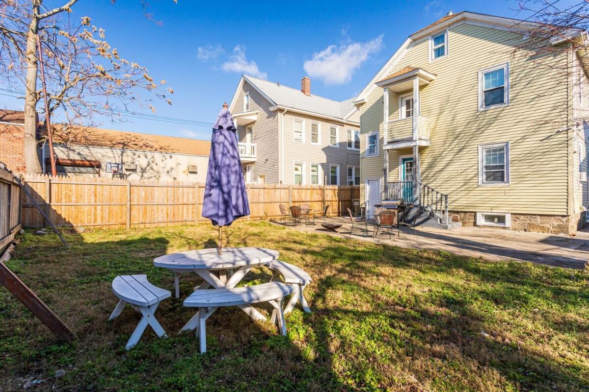 Apartmán The Blue Sapphire 2Br 2 King Beds & Ample Backyard Bridgeport Exteriér fotografie